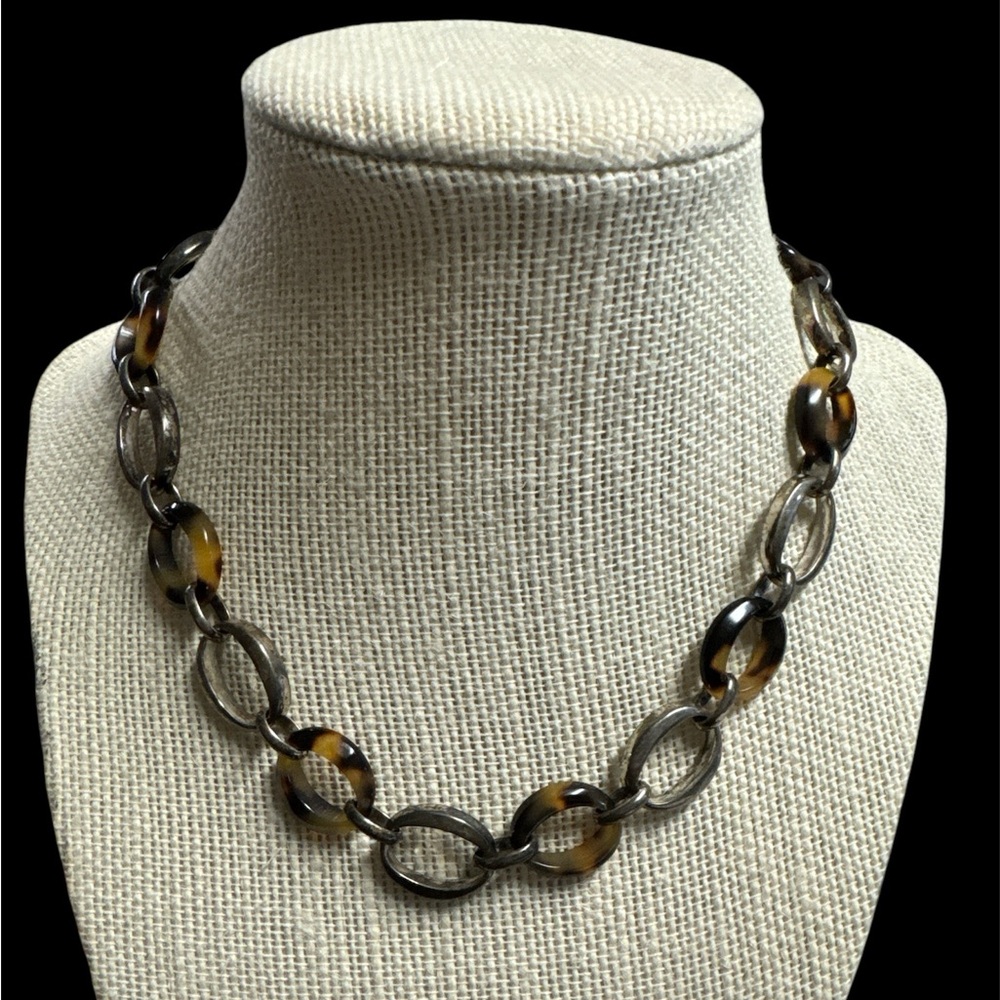 Art Deco Lucite Oval Amber looking Link Necklace. (C-G)